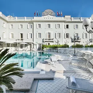 Grand Des Bains Отель