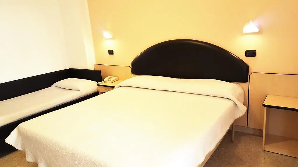 Hotel Trocadero Riccione 2*,